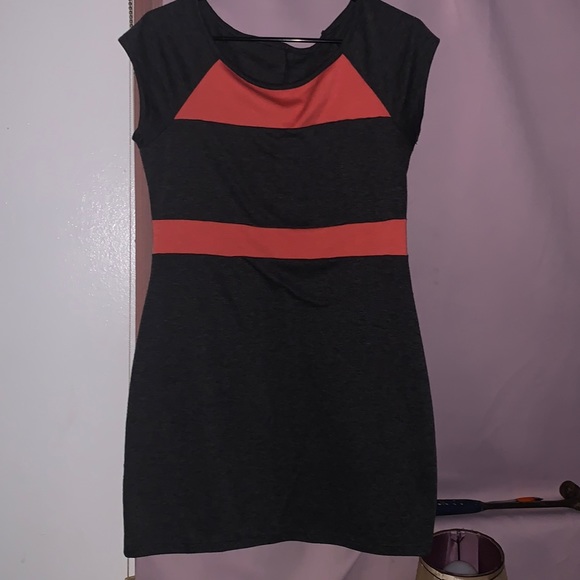 4/$20 Pink and grey color block mini dress in grey and salmon pink-M - Picture 1 of 7